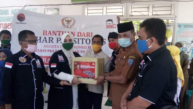 Komisi XI DPR-RI Fraksi PDI-Perjuangan, Sihar Sitorus Berikan Bantuan 250 Rapid Tes ke Dinkes Labuhanbatu