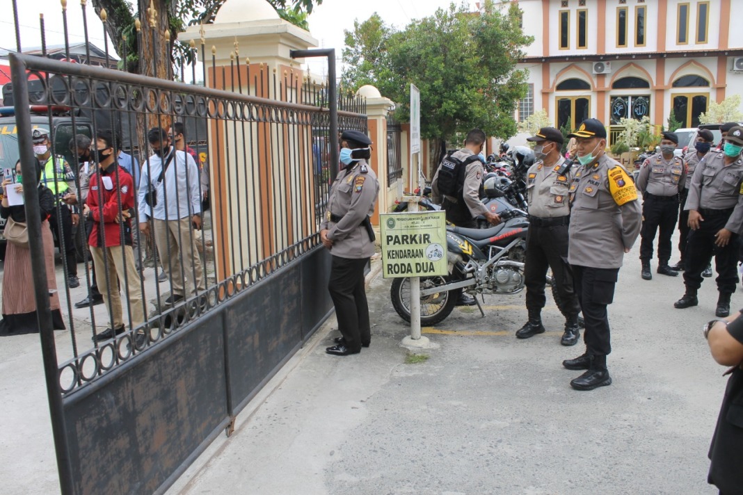 Polisi Amankan Unjuk Rasa di Pengadilan Negeri Lubuk Pakam
