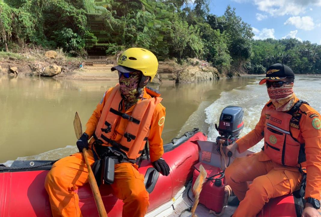 Tim SAR Gabungan, Cari Korban Tenggelam di Sungai Ciwulan