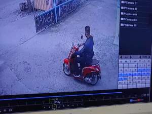 Pria Ngaku polisi bawa kabur sepeda motor warga