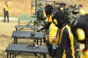 Polres Banjar, Tingkatkan Kemampuan Menembak (2)