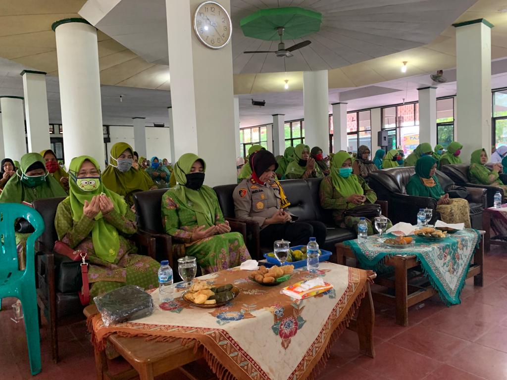 Kapolres Banjar Menghadiri Pengajian Rutin Muslimat Nahdlatul Ulama (NU) Kota Banjar