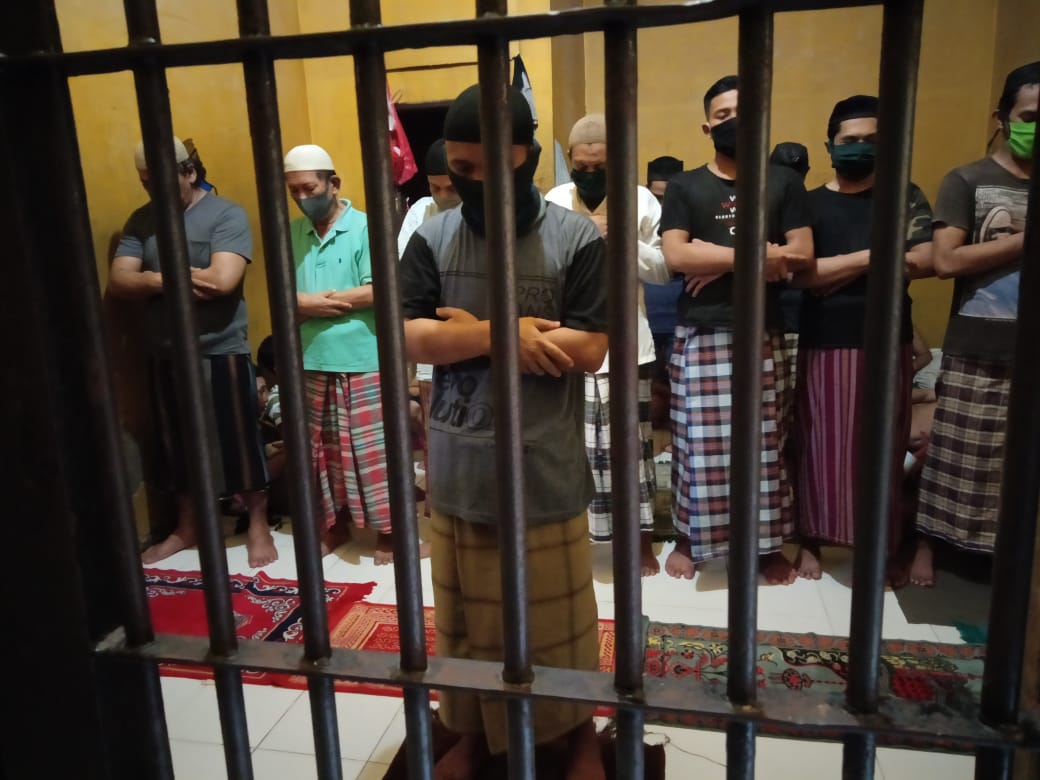 Polresta Deli Serdang, Berikan Kebebasan Waktu Beribadah Para Tahanan