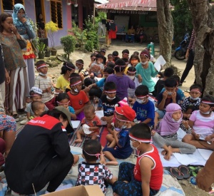 HUT RI ke 75, GMNI Medan Rayakan Bersama Anak-Anak Bantaran Sungai Deli (2)