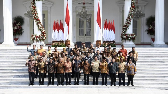 Bicara Reshuffle, IPW Sebut 18 Menteri Akan Didepak Usai Panglima TNI Diganti