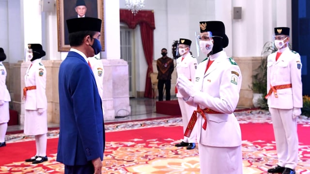 Paskibraka Pembawa Baki Bendera di Istana Berasal dari Aceh