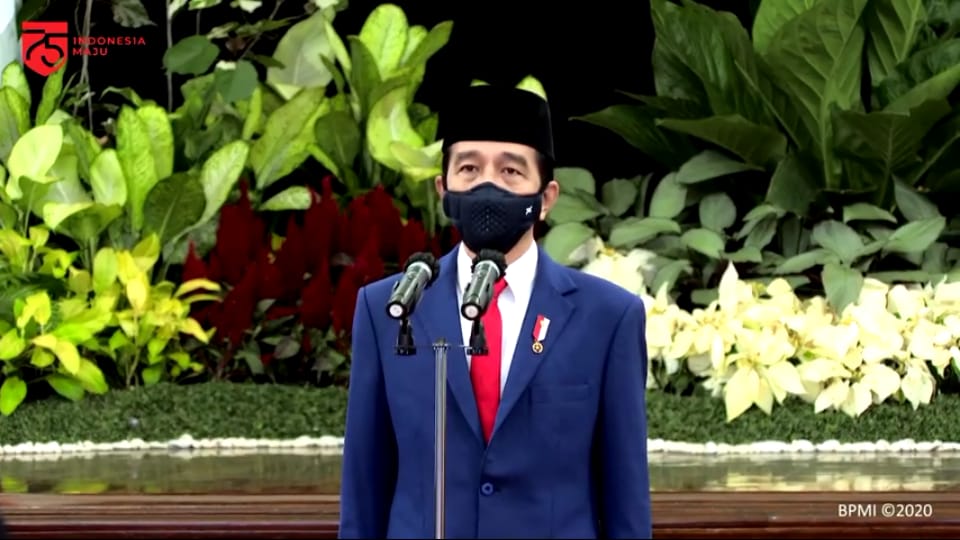 Jokowi Lantik Mahfud Md hingga Mendagri Jadi Komisioner Kompolnas
