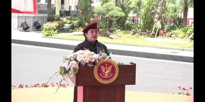 Ketua DPR RI Resmikan Patung Bung Karno di STIN
