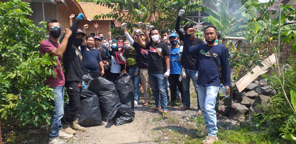 Peringati World Clean Up Day, Komunitas Lingkar Mata Hati Pungut Sampah