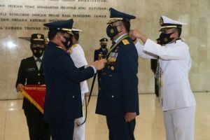 Panglima TNI Hadi Tjahjanto, Sematkan Bintang Kehormatan Republik Indonesia Kepada Kasal dan Kasau