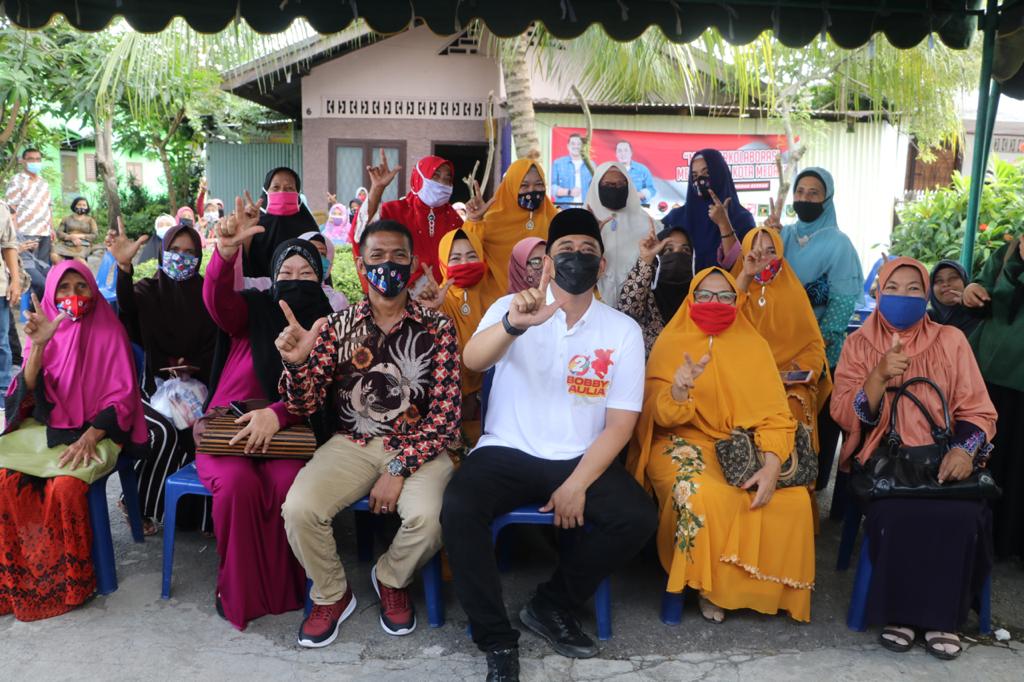 Bobby Nasution ke Helvetia Timur, Disambut Sholawat oleh Ibu-Ibu Perwiritan 