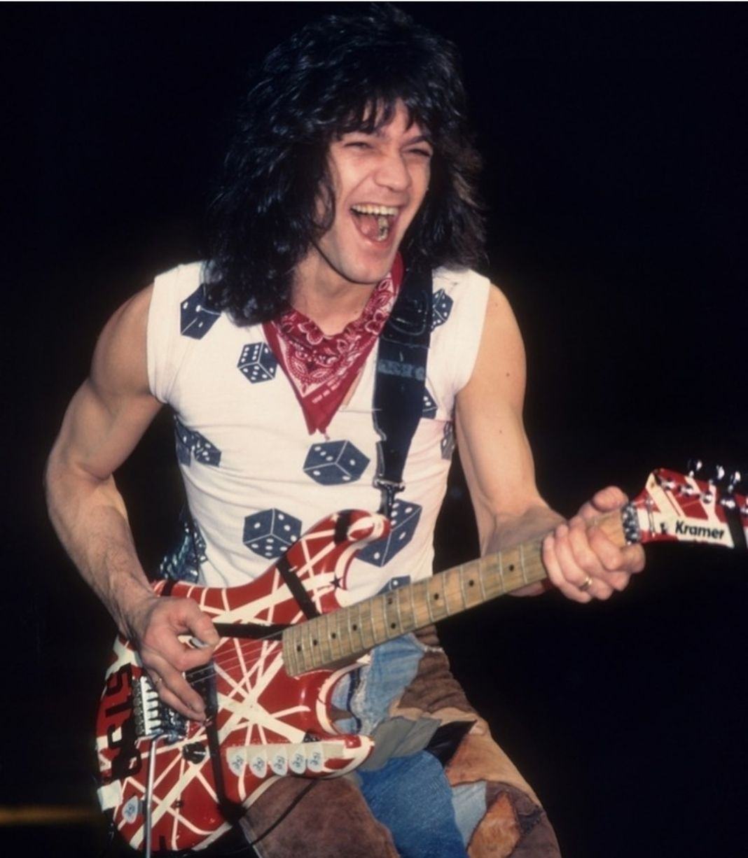 Eddie van Halen Meninggal Dunia