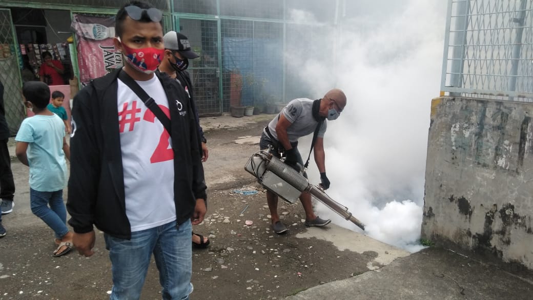 Relawan Bobby Nasution, Lakukan Fogging Rumah Warga Kena DBD