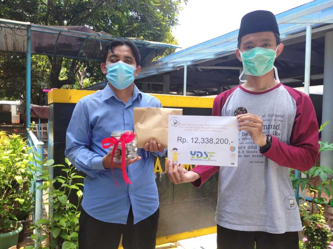 Siswa Sekolah Lebah Madu, Salurkan Donasi Yatim Melalui LAZNAS YDSF Jakarta