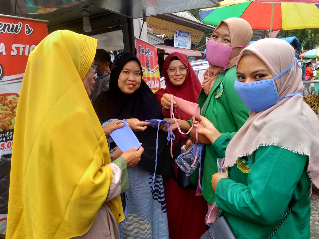 SEMA STAI JM Tanjung Pura, Bersama DMDI Langkat Bagikan Masker kepada Masyarakat