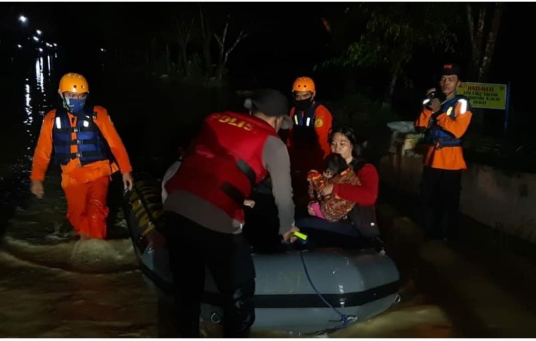 Tanggul Jebol, Banjir Kembali Terjadi di Perumahan De Flamboyan Medan