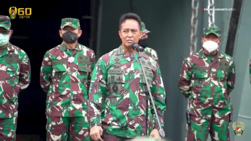 Jenderal TNI Andika Perkasa, Pimpin Pelepasan Kapal yang Membawa Bantuan ke Sulbar dan Kalsel