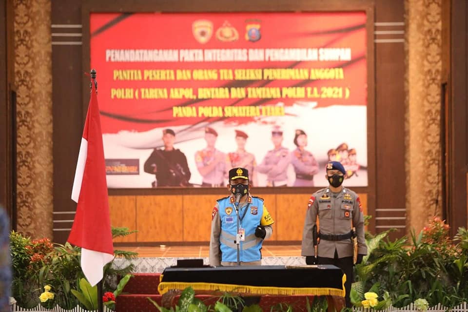 Kapolda Sumut, Pimpin Penandatanganan Pakta Integritas Seleksi Penerimaan Anggota Polri TA 2021
