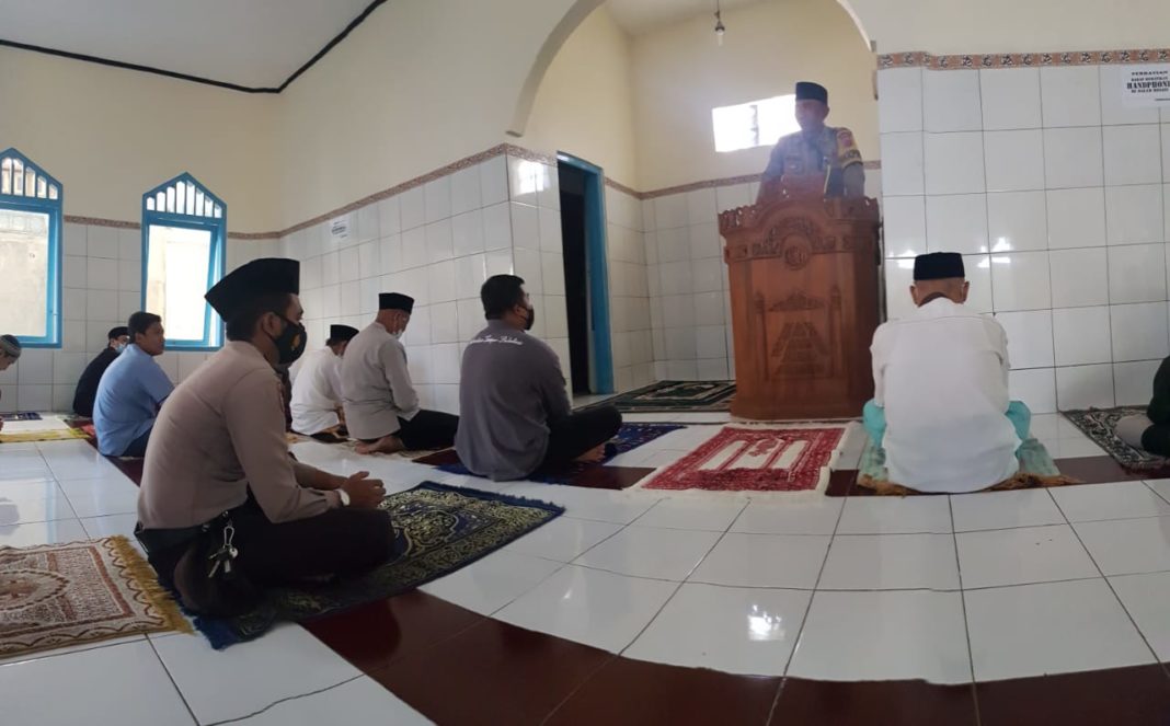 Waka Polres Banjar, Laksanakan Salat Jumat Keliling di Masjid Al-Mudzakarah Mekarsari
