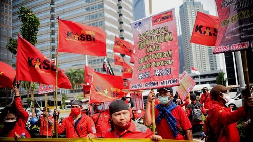 Aksi May Day 2021, Mahasiswa dan Buruh Ditangkapi, Polisi Itu Diamankan