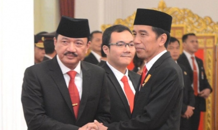 Jokowi Harus Lakukan Reshuffle Kabinet