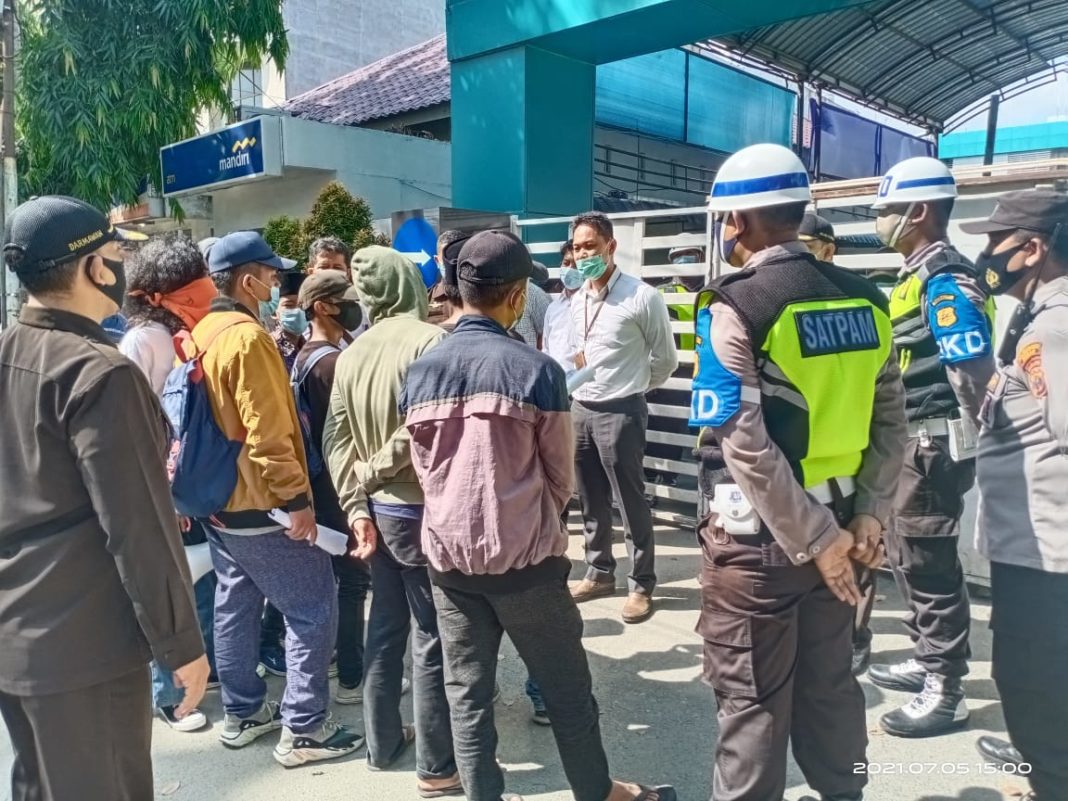 Mahasiswa Kembali Demo Kantor PLN Wilayah Sumut