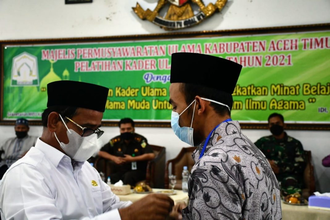 Sekda Aceh Timur Buka Pelatihan Kader Ulama Muda