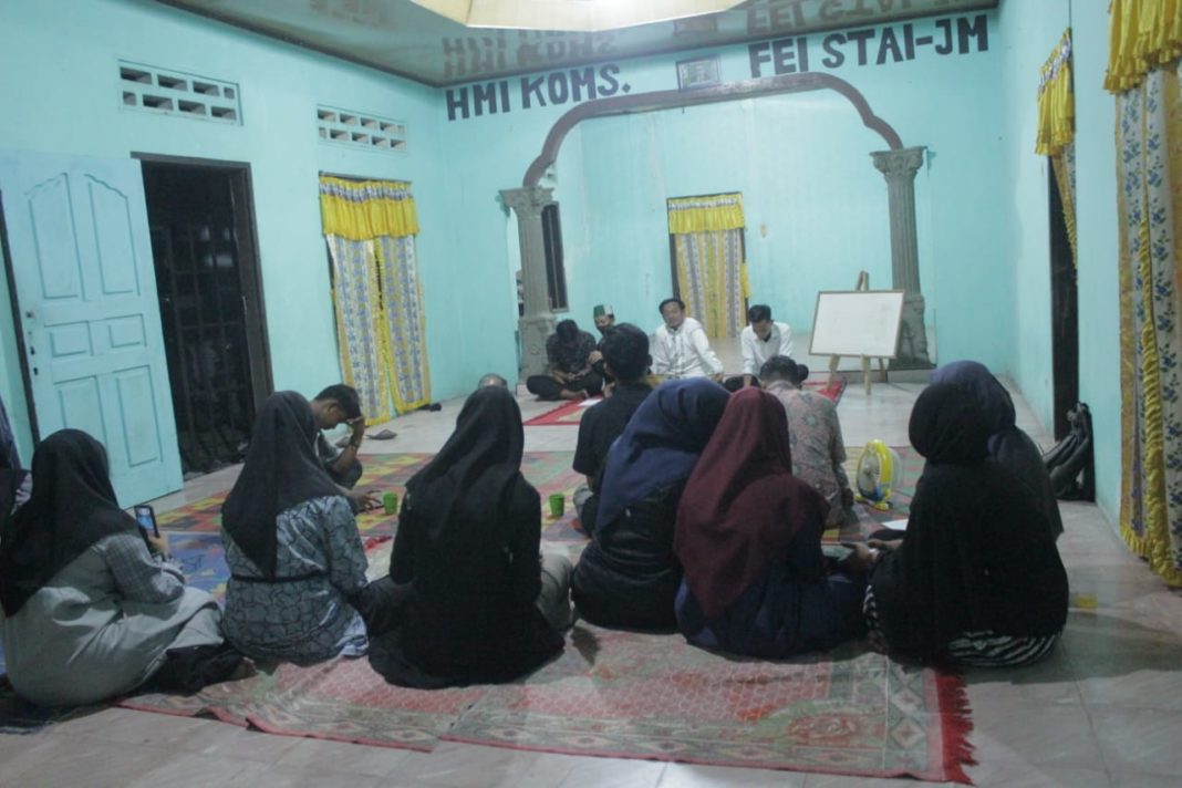 HMI Koms Syariah STAI JM Tanjung Pura