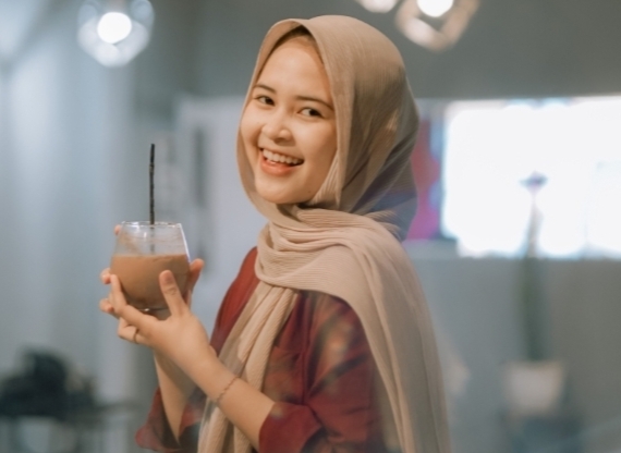 Elsa Rahmatillah, Uni Favorit Sumatera Barat Bercita-cita Jadi Makeup Artist Profesional