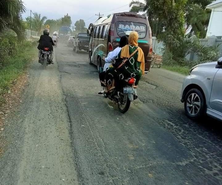 Jalan Nasional Binjai-Langkat Rusak
