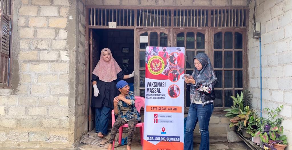 Wujudkan Kekebalan Kelompok di Kabupaten Solok, BINDA Sumbar Aktif Mengajak Masyarakat Vaksinasi