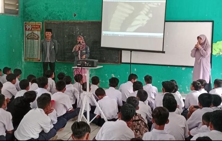 Gaungkan HSN di Sekolah Negeri, PC IPNU-IPPNU Cianjur Gelar Nobar Film Sang Kiai