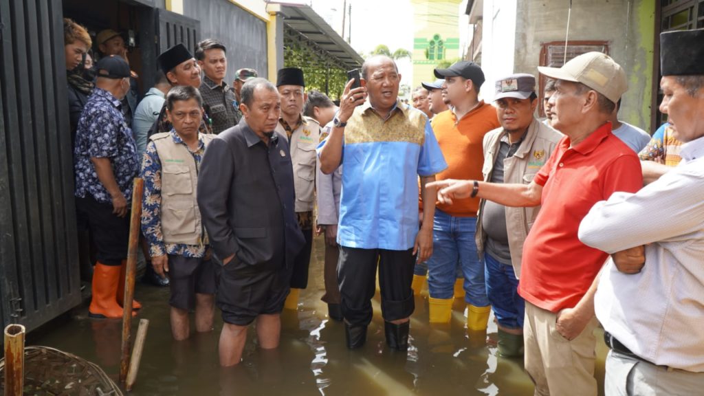 Plt Bupati Langkat, Kunjungi Ribuan Warga Korban Banjir di Tanjungpura dan Besitang 