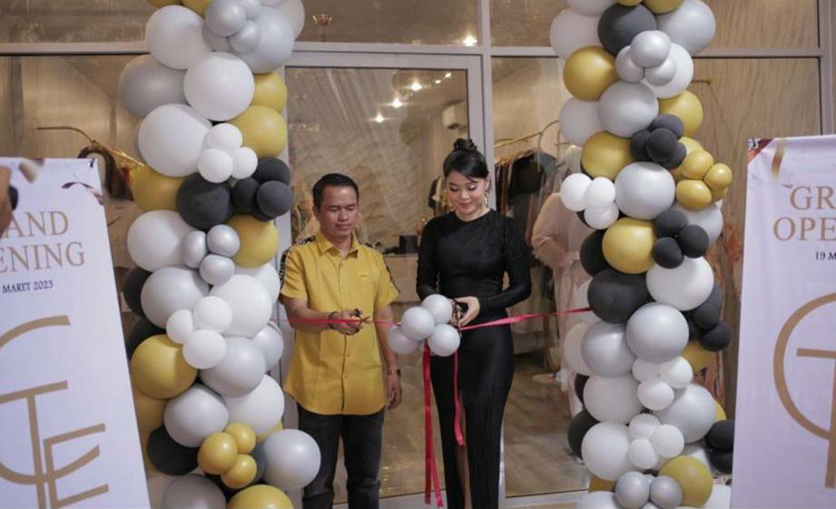 Artis FTV Cindy Tamara Erisca Buka Butik di Pekanbaru